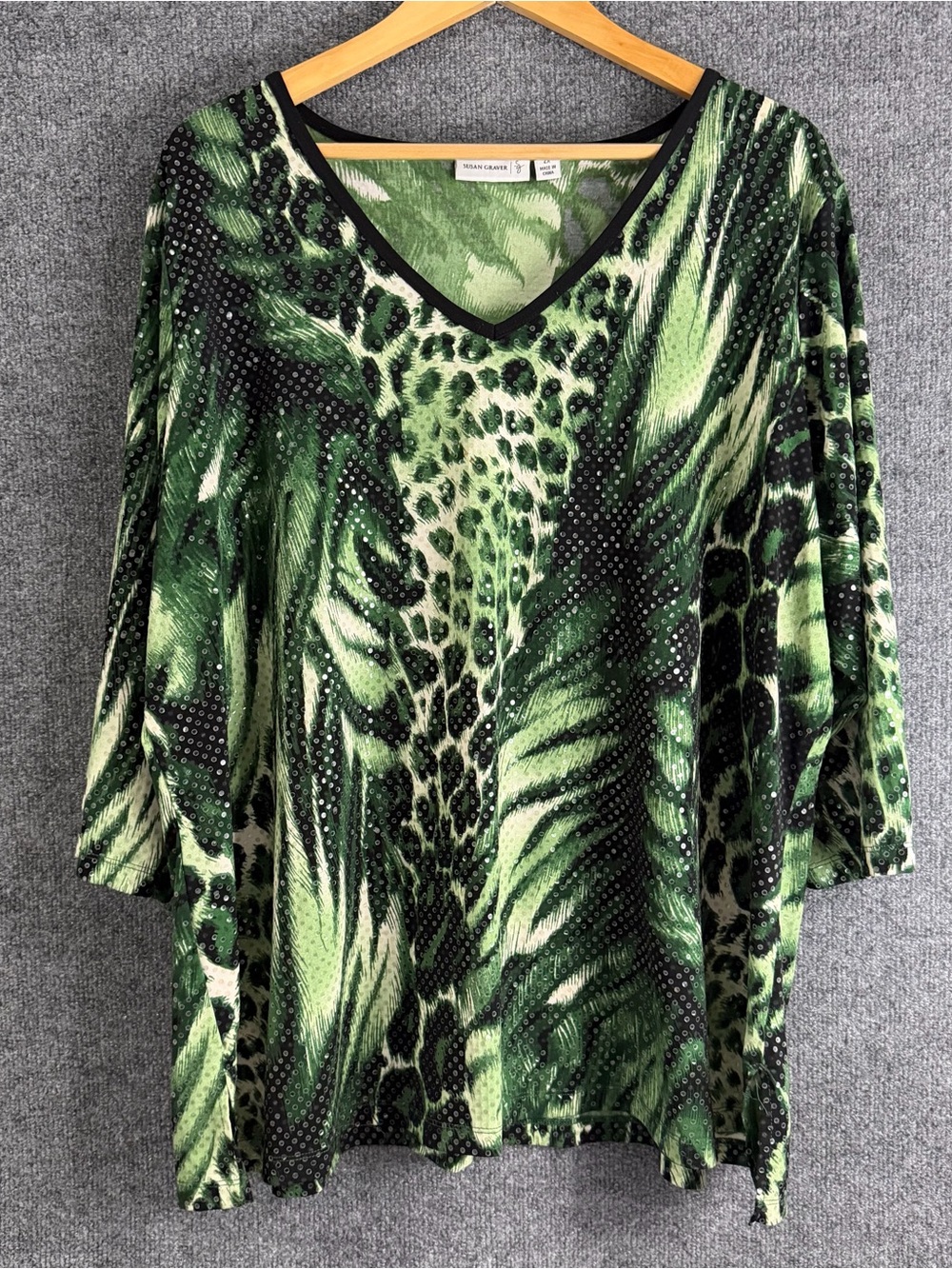 Susan Graver Womens 2X Liquid Knit Sequined Top Green Black Snakeskin 3/4 Sleeve
